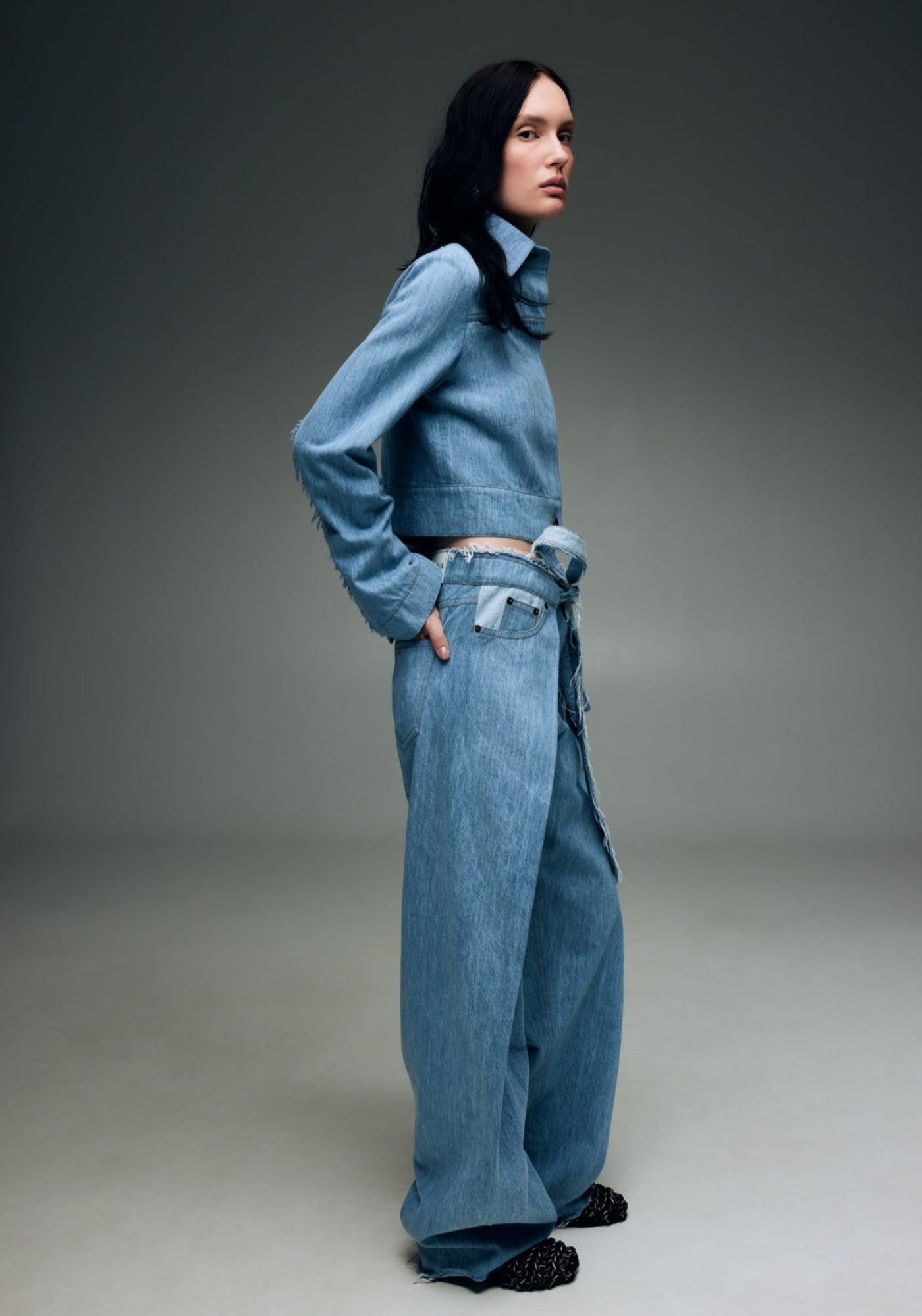 Blue jeans with a wrap