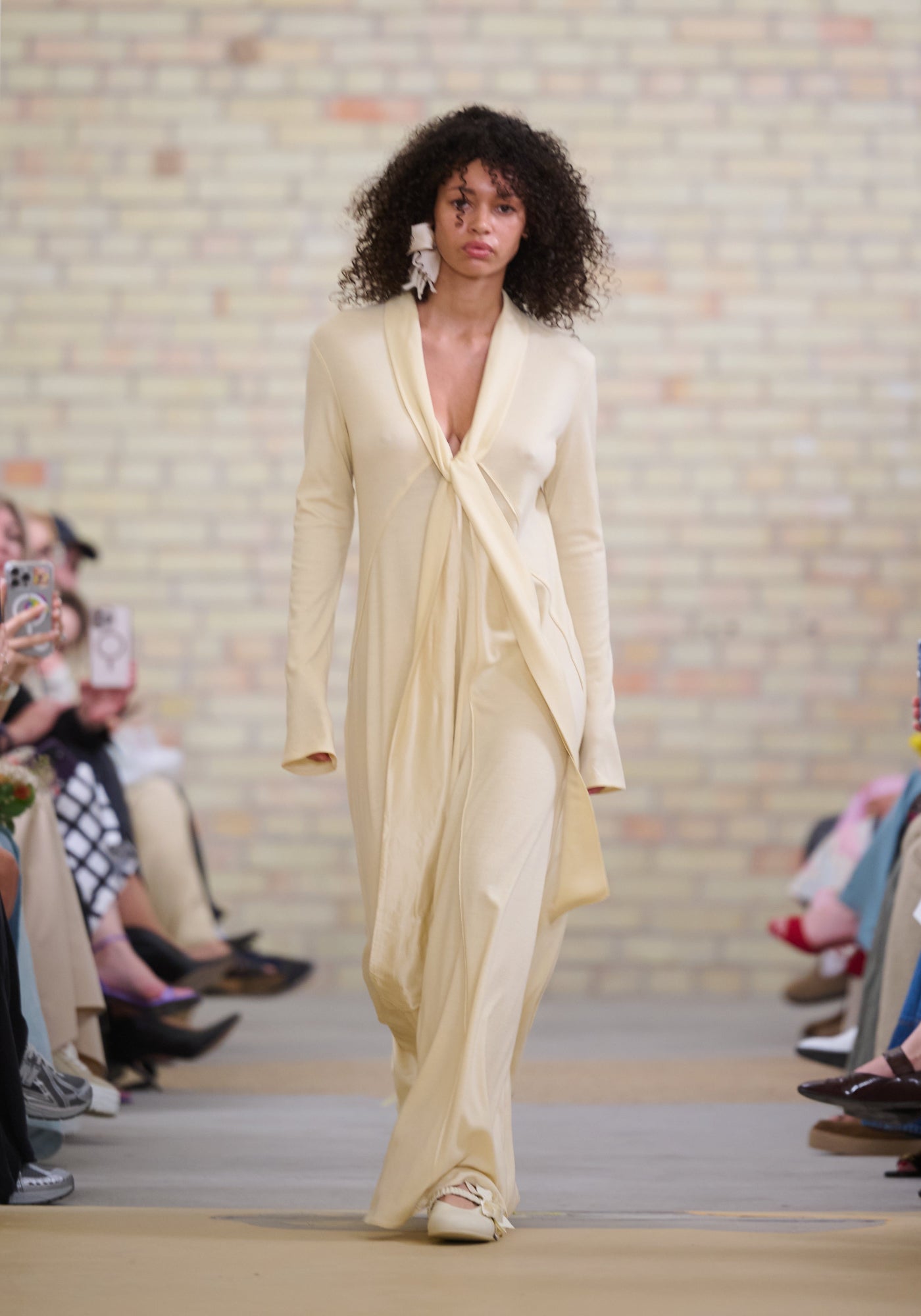 Vanilla knitted dress with silk