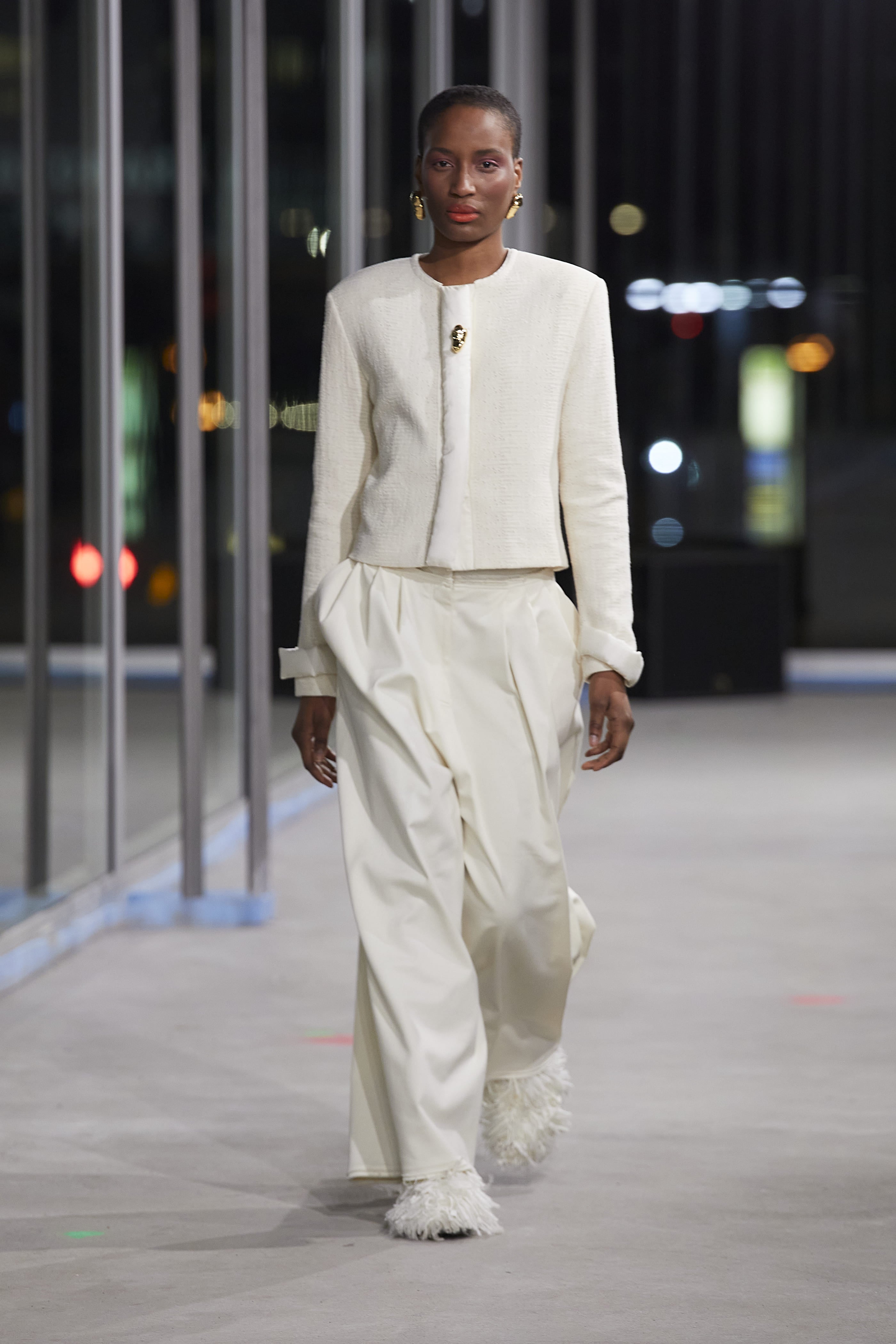 Creamy knitted jacket