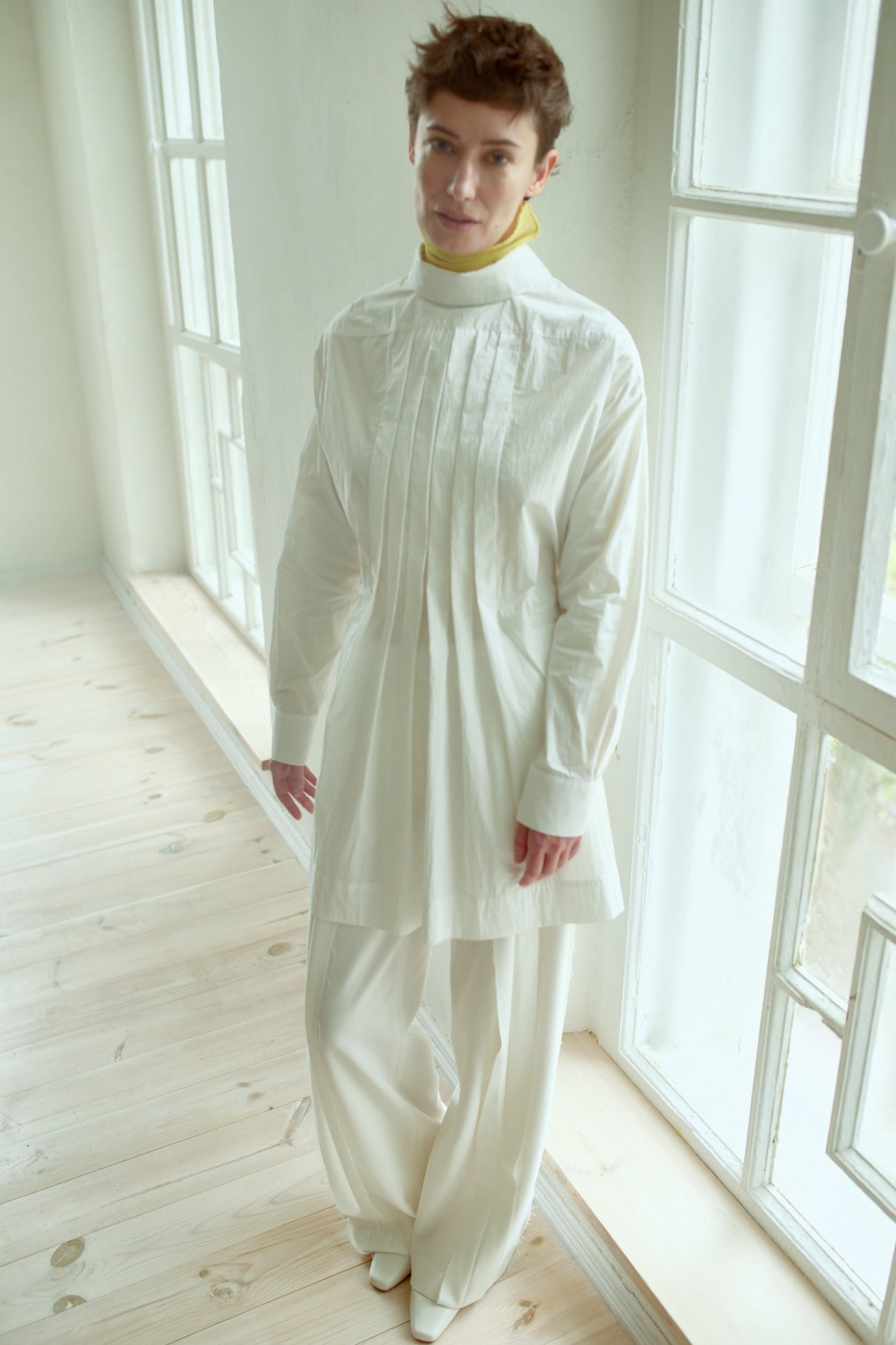 White mini dress-shirt