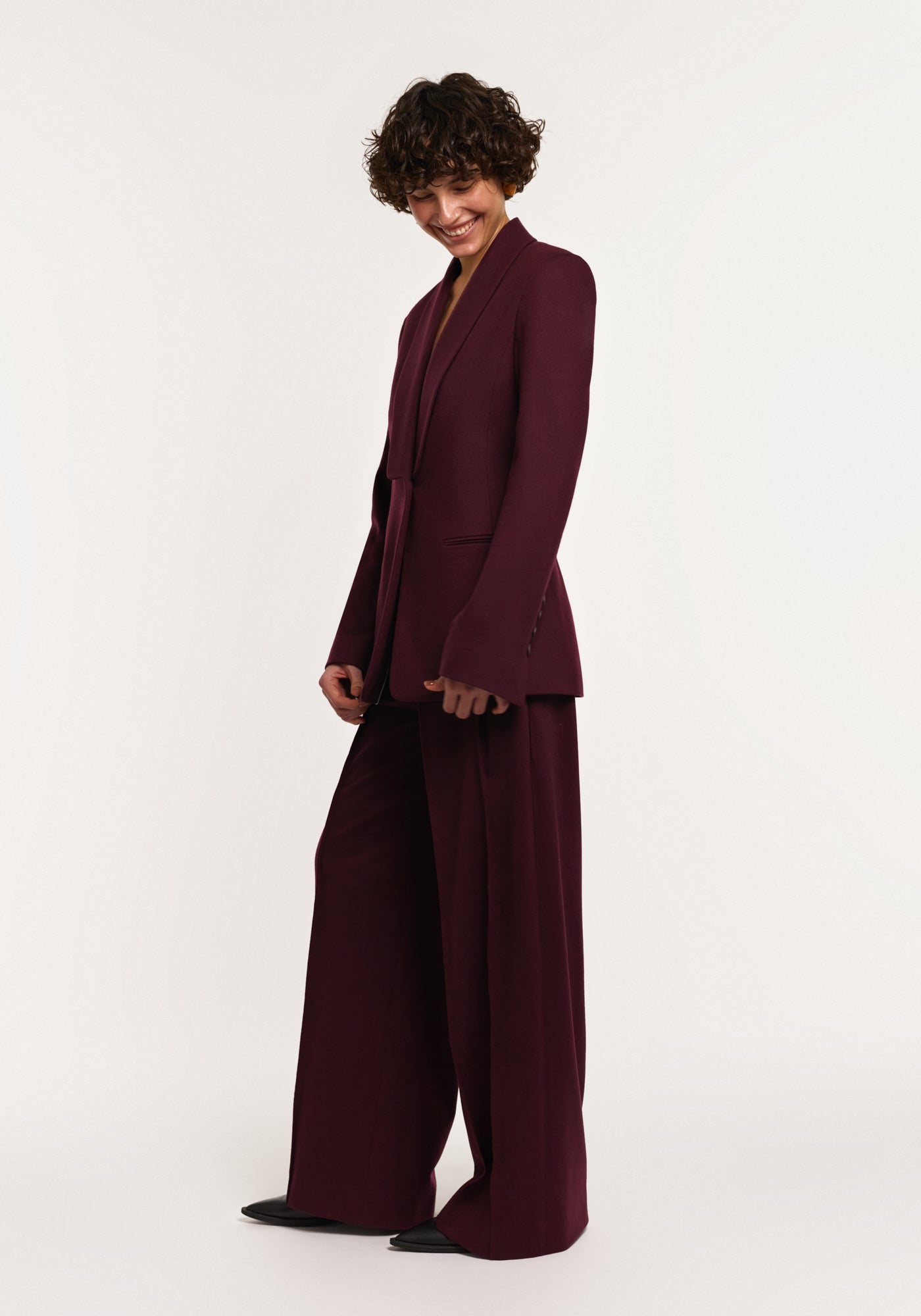 Bordeaux pants with silk belt