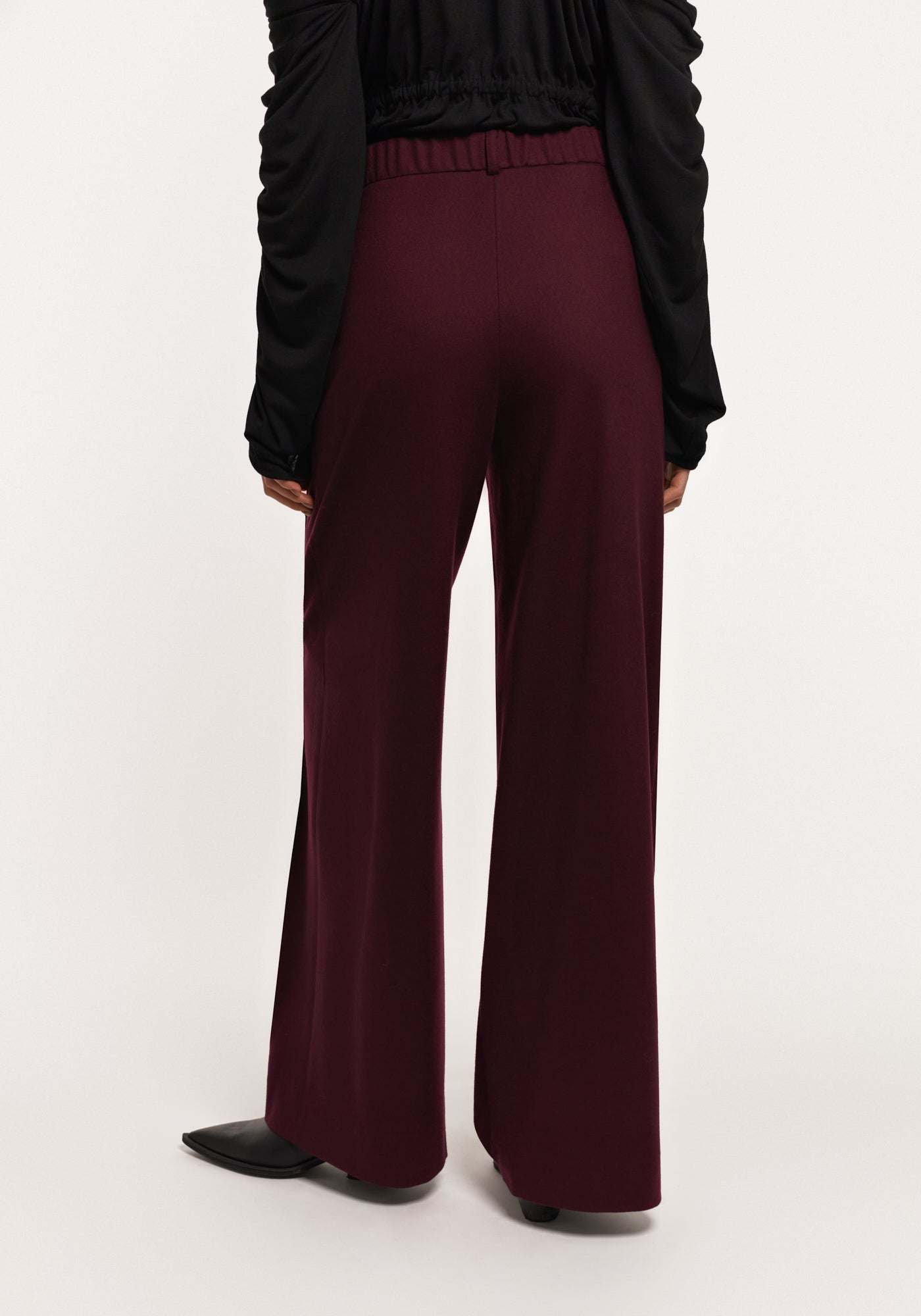 Bordeaux pants with silk belt