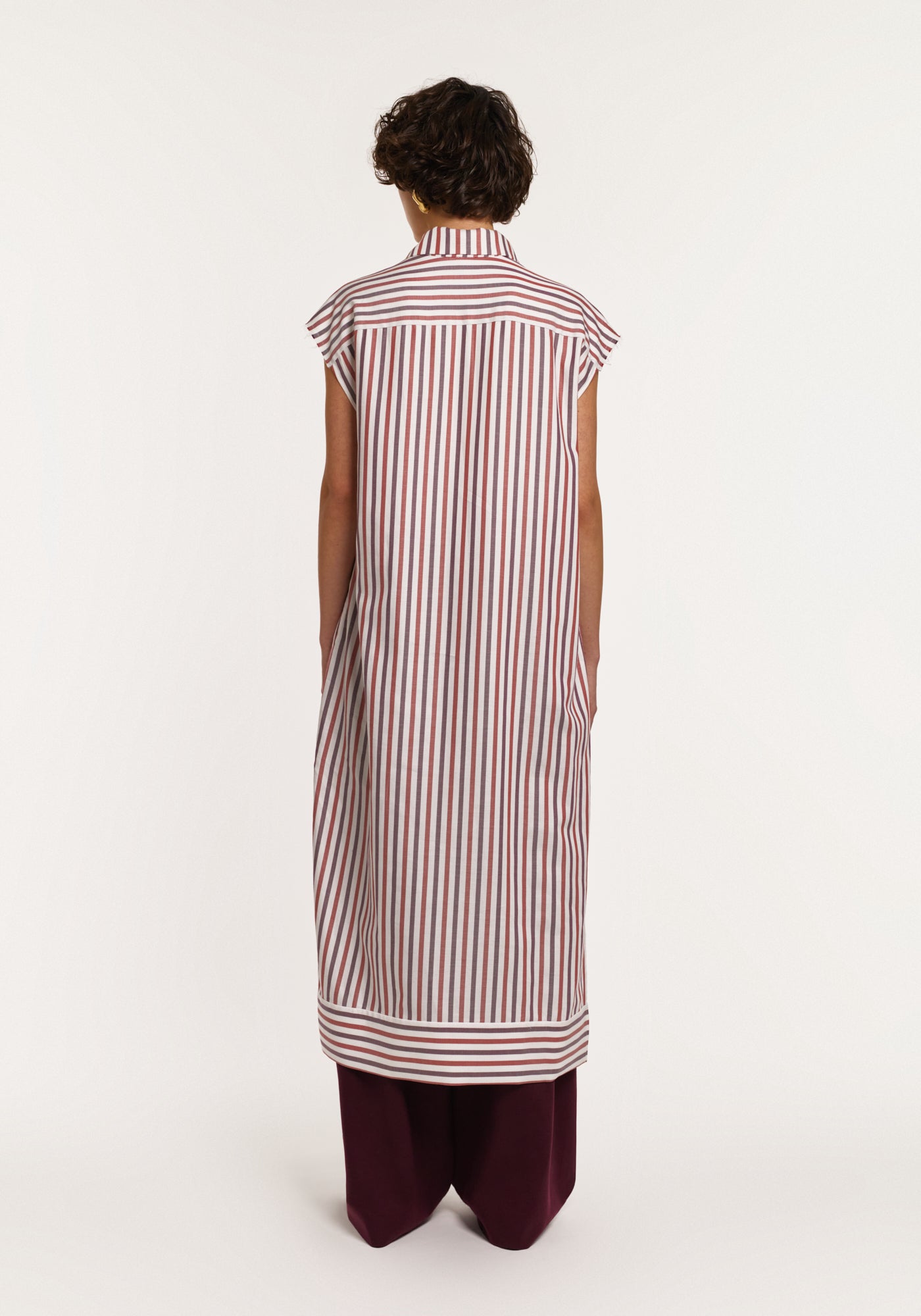 Striped dress without sleeves