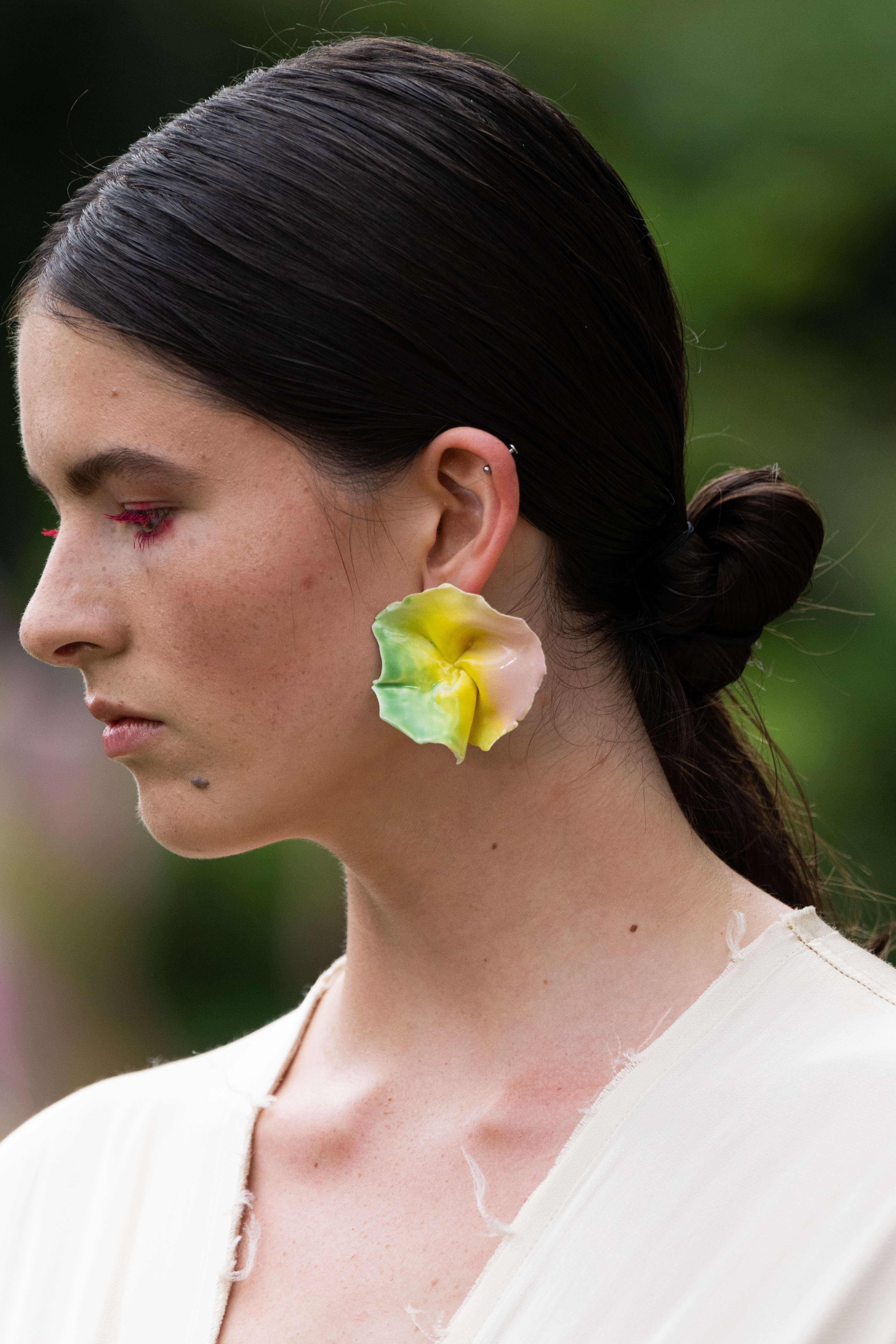 Porcelain mallow medium earrings