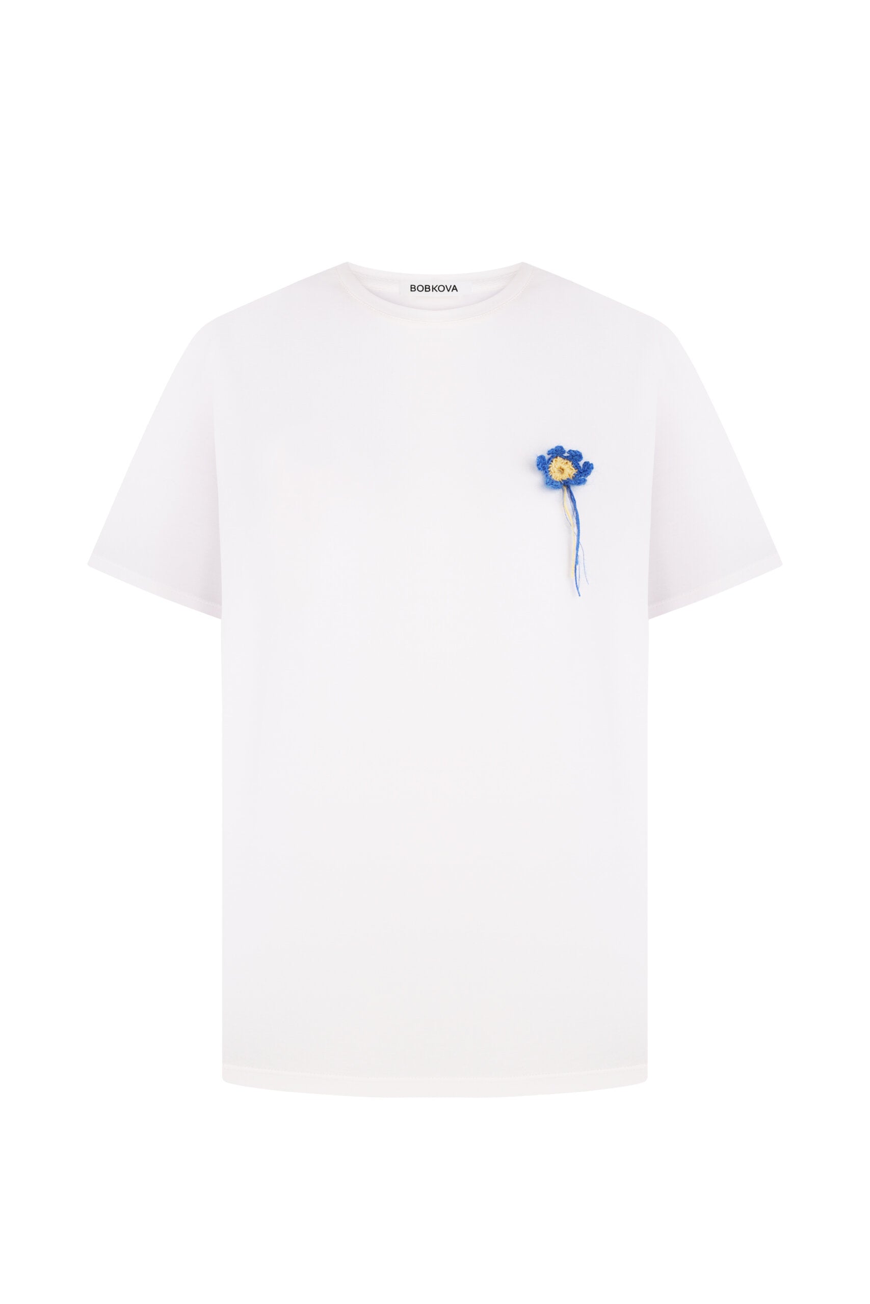 T-shirt with a handmade flower